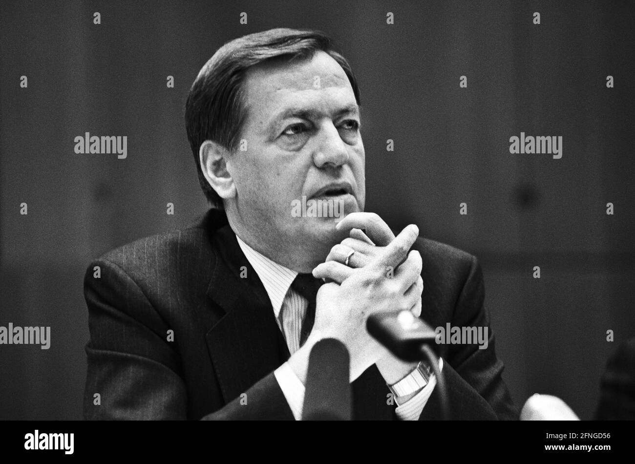 Germania, Francoforte, 29.03.1990. Archivio n.: 15-5-19 Deutsche Bank Conferenza stampa annuale Foto: Hilmar Kopper, Presidente del Consiglio di Amministrazione [traduzione automatizzata] Foto Stock