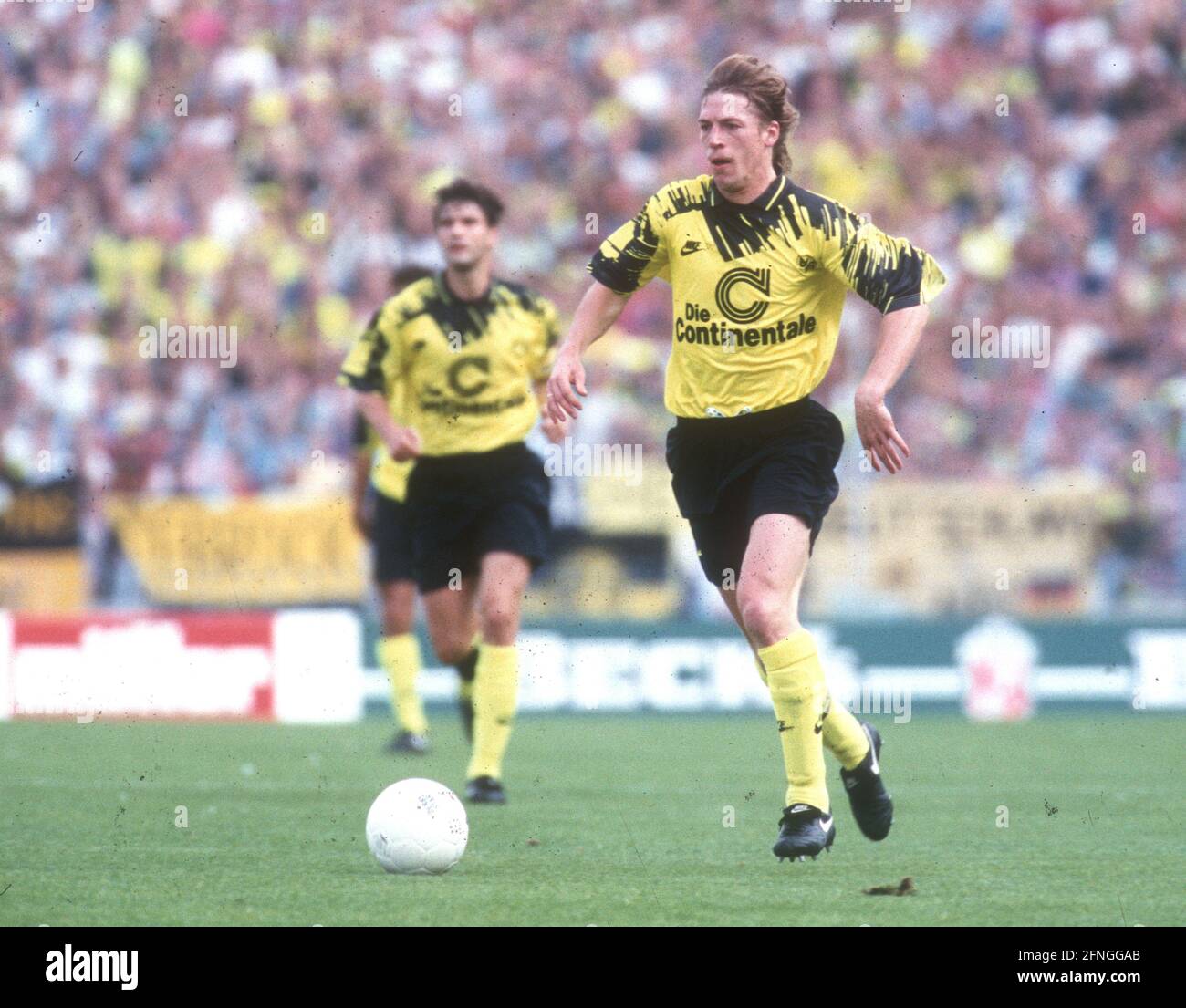 FC Schalke 04 - Borussia Dortmund 1:0 15.08.1993 / Steffen Freud (BVB) in azione [traduzione automatizzata] Foto Stock