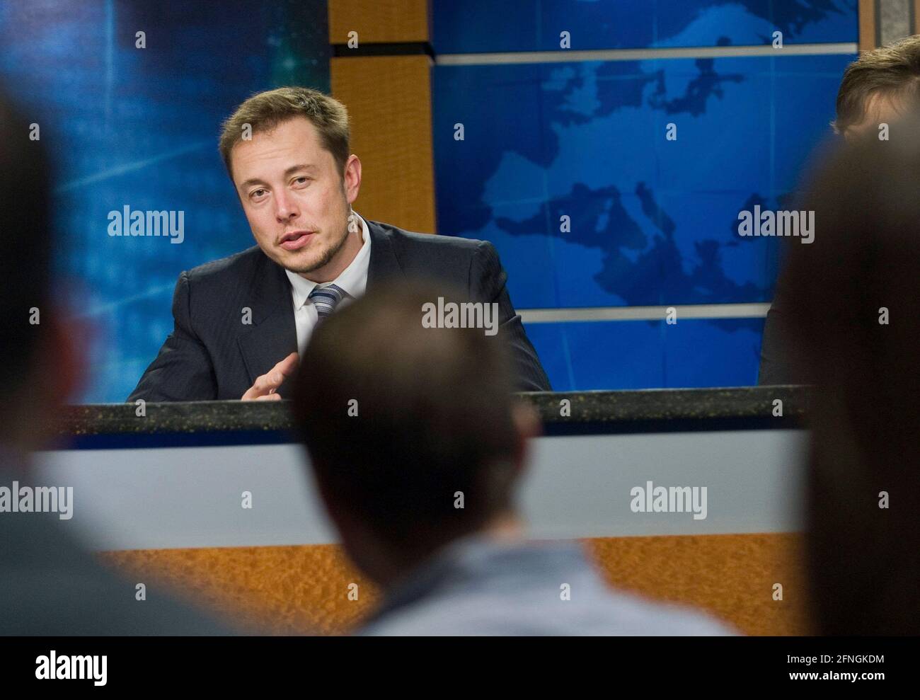 JOHNSON SPACE CENTER, USA - 16 aprile 2012 - Elon Musk Chief Executive Officer e Chief Designer of Space Exploration Technologies (SpaceX) NASA Foto Stock