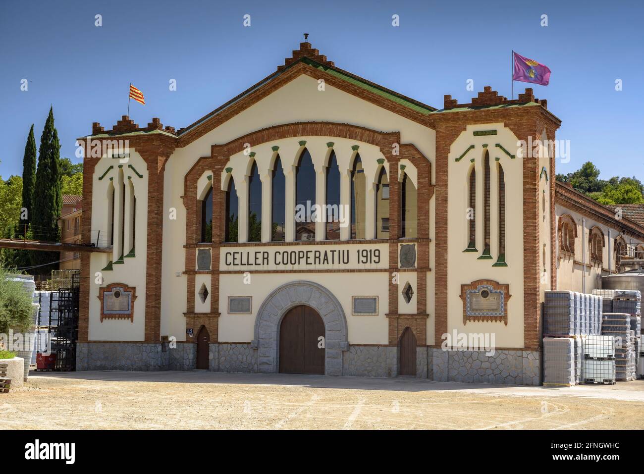 Vista delle cantine cooperative Falset (Priorat, Tarragona, Catalogna, Spagna) Foto Stock