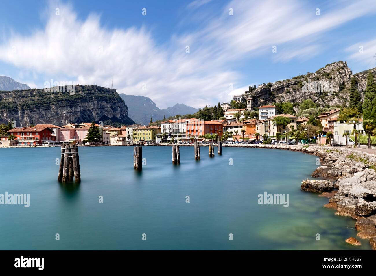 Il paese di Torbole sul Lago di Garda. Provincia di Trento, Trentino Alto Adige, Italia, Europa. Foto Stock