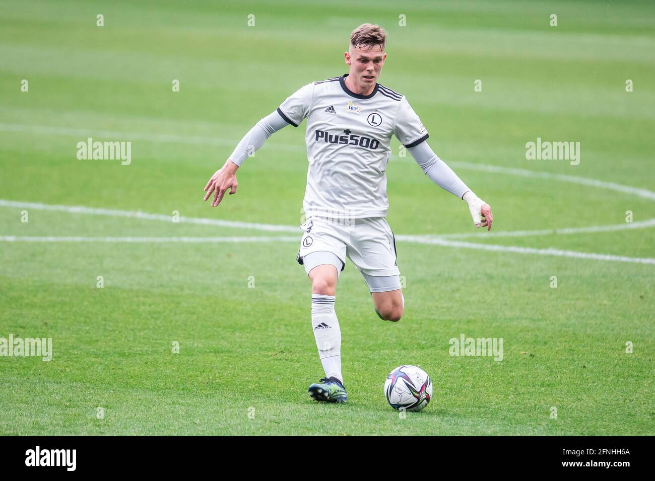 Mateusz Hollownia di Legia in azione durante la partita polacca PKO Ekstraklasa League tra Legia Warszawa e Podbeskidzie Bielsko-Biala al Marshal Jozef Pilsudski Legia Warsaw Municipal Stadium.(Punteggio finale; Legia Warszawa 1:0 Podbeskidzie Bielsko-Biala) (Foto di Mikolaj/USA) Foto Stock