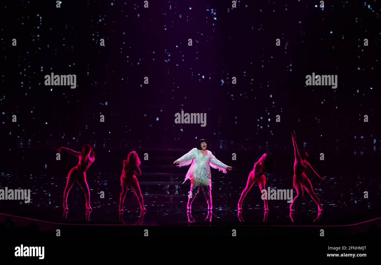 Rotterdam, Paesi Bassi. 17 maggio 2021. Il cantante Destiny in rappresentanza di Malta si esibisce durante le prove di abbigliamento per la prima semifinale del Concorso Eurovision Song 2021, presso la Rotterdam Ahoy Arena. Credit: Vyacheslav Prokofyev/TASS/Alamy Live News Foto Stock