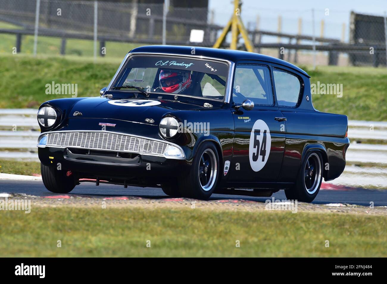 Neil Wood, Ford Anglia, 105E, Historic Touring Car Championship, Historic Sports Car Club, HSCC, Jim Russell Trophy Meeting, aprile 2021, Snetterton, N. Foto Stock