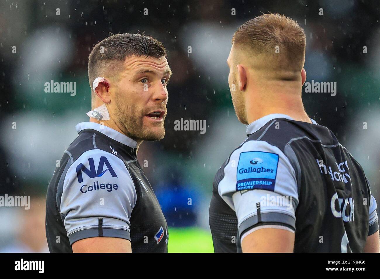 Newcastle, Regno Unito. 17 maggio 2021. Mark Wilson di Newcastle Falcons in conversazione con Callum Chick di Newcastle Falcons a Newcastle, Regno Unito, il 5/17/2021. (Foto di IAM Burn/News Images/Sipa USA) Credit: Sipa USA/Alamy Live News Foto Stock