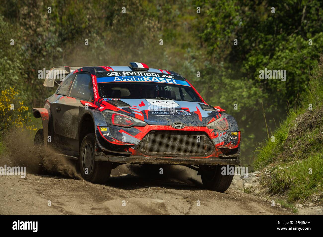 S.Pedro, Portogallo - 16 maggio 2021: Pierre Louis LOUBET (fra), Florian HAUT-LABORDETTE (fra), HYUNDAI 2C COMSTATION, HYUNDAI I20 Coupe WRC in azione Foto Stock