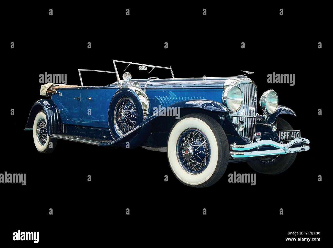 1931 Duesenberg modello J Derham Tourer su sfondo nero Foto Stock