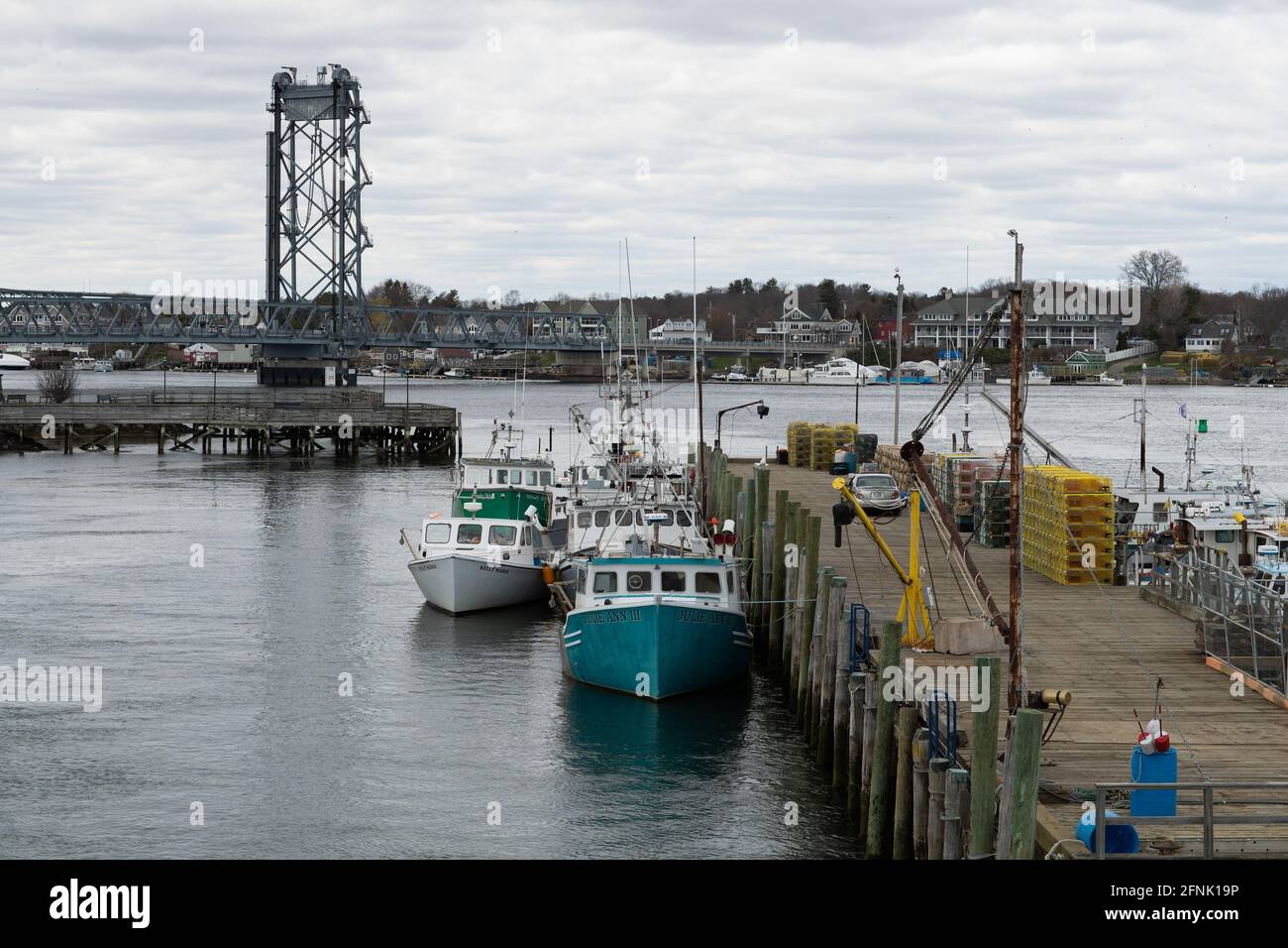 Il New Hampshire Seacoast offre il miglior pesce del mondo! Le fredde acque dell'Oceano Atlantico aiutano il sapore! Questo è il molo commerciale di Portsmouth. Foto Stock