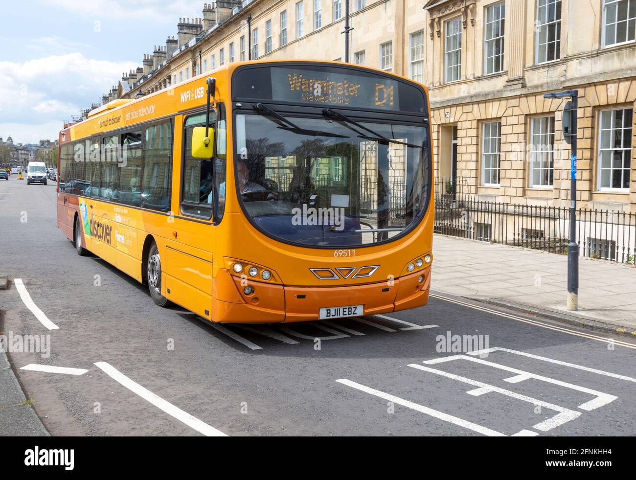 Volvo B7RLE Wright Eclipse 2 Scopri il primo servizio di autobus per Warminster, Great Pulteney Street, Bath, Somerset, Inghilterra, REGNO UNITO Foto Stock