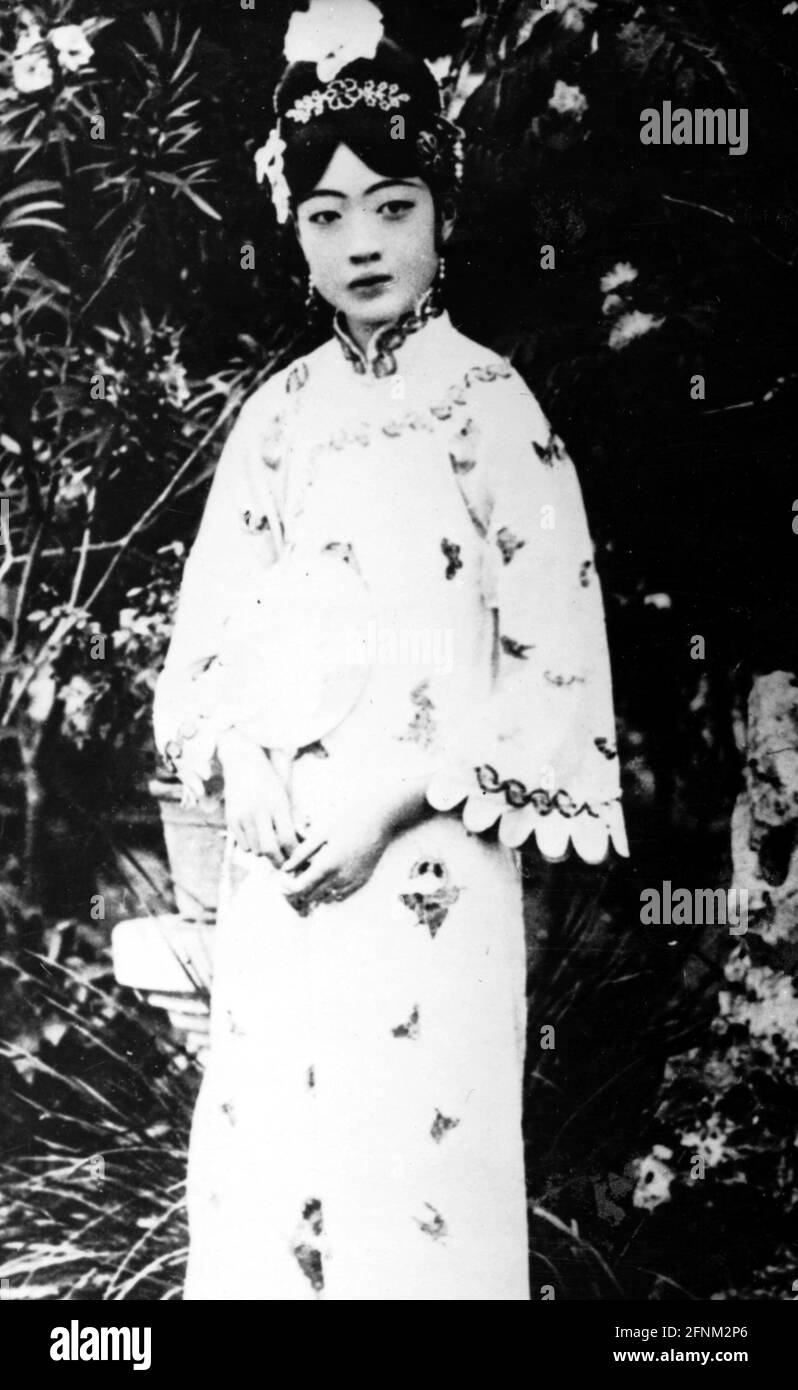Puyi, 7.2.1906 - 17.10.1967, ultimo imperatore della Cina 1908 - 1912, mezza lunghezza, sua moglie, circa 1930, DIRITTI-AGGIUNTIVI-CLEARANCE-INFO-NON-DISPONIBILE Foto Stock