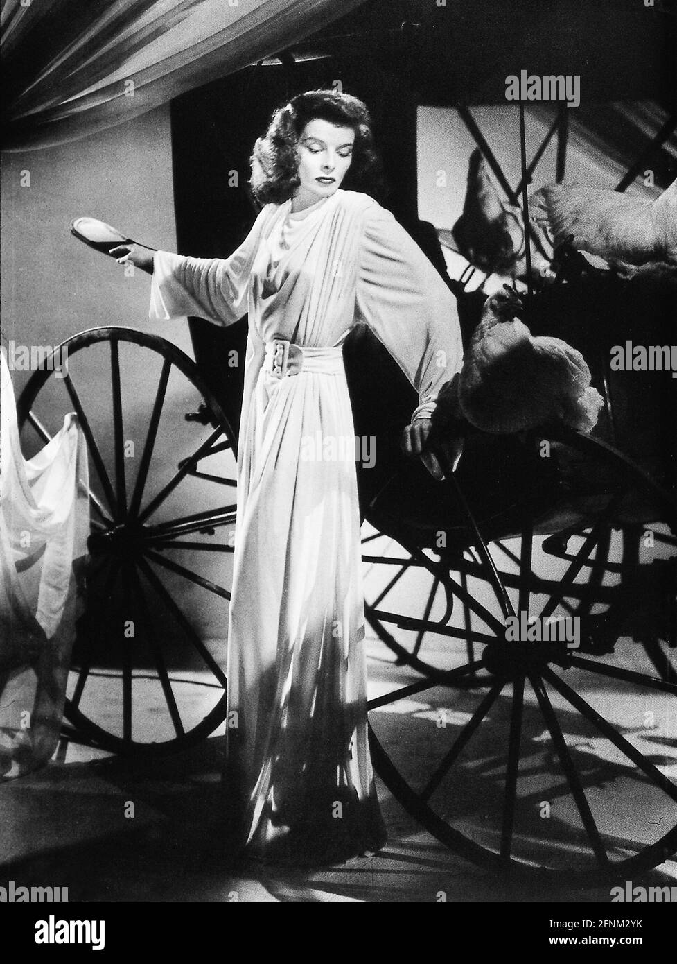 Hepburn, Katharine, 12.5.1907 - 29.06.2003, attrice americana, lunghezza intera, FOTOGRAFIA, INFORMAZIONI-DI-AUTORIZZAZIONE-DIRITTI-AGGIUNTIVI-NON-DISPONIBILI Foto Stock