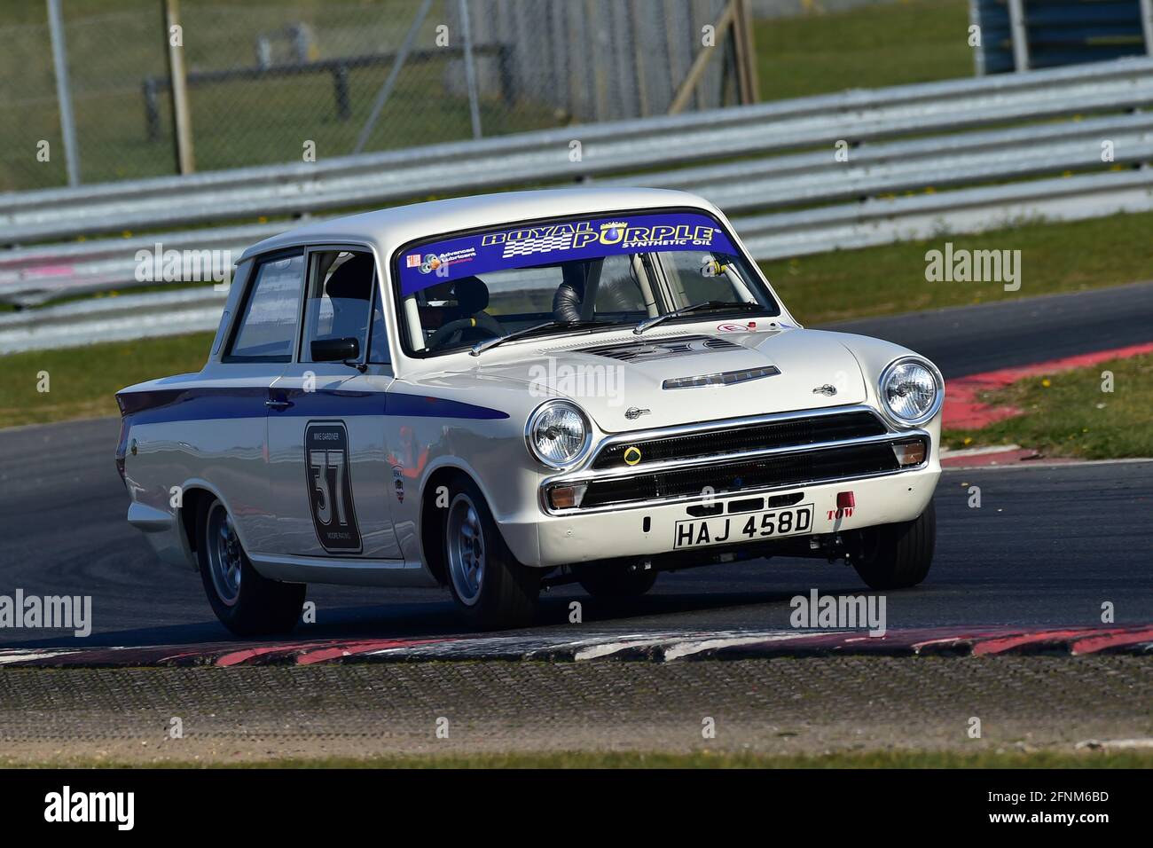 Mike Gardiner, Ford Lotus Cortina, Historic Touring Car Championship, Historic Sports Car Club, HSCC, Jim Russell Trophy Meeting, aprile 2021, Snettert Foto Stock