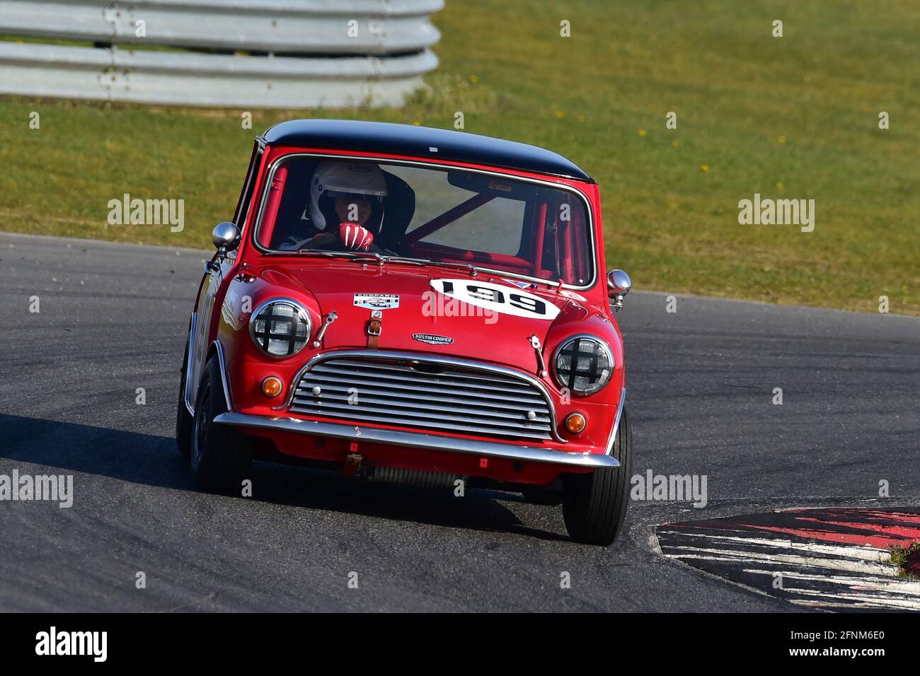 Kevin o'Connor, Mini Cooper S, Historic Touring Car Championship, Historic Sports Car Club, HSCC, Jim Russell Trophy Meeting, aprile 2021, Snetterton, Foto Stock