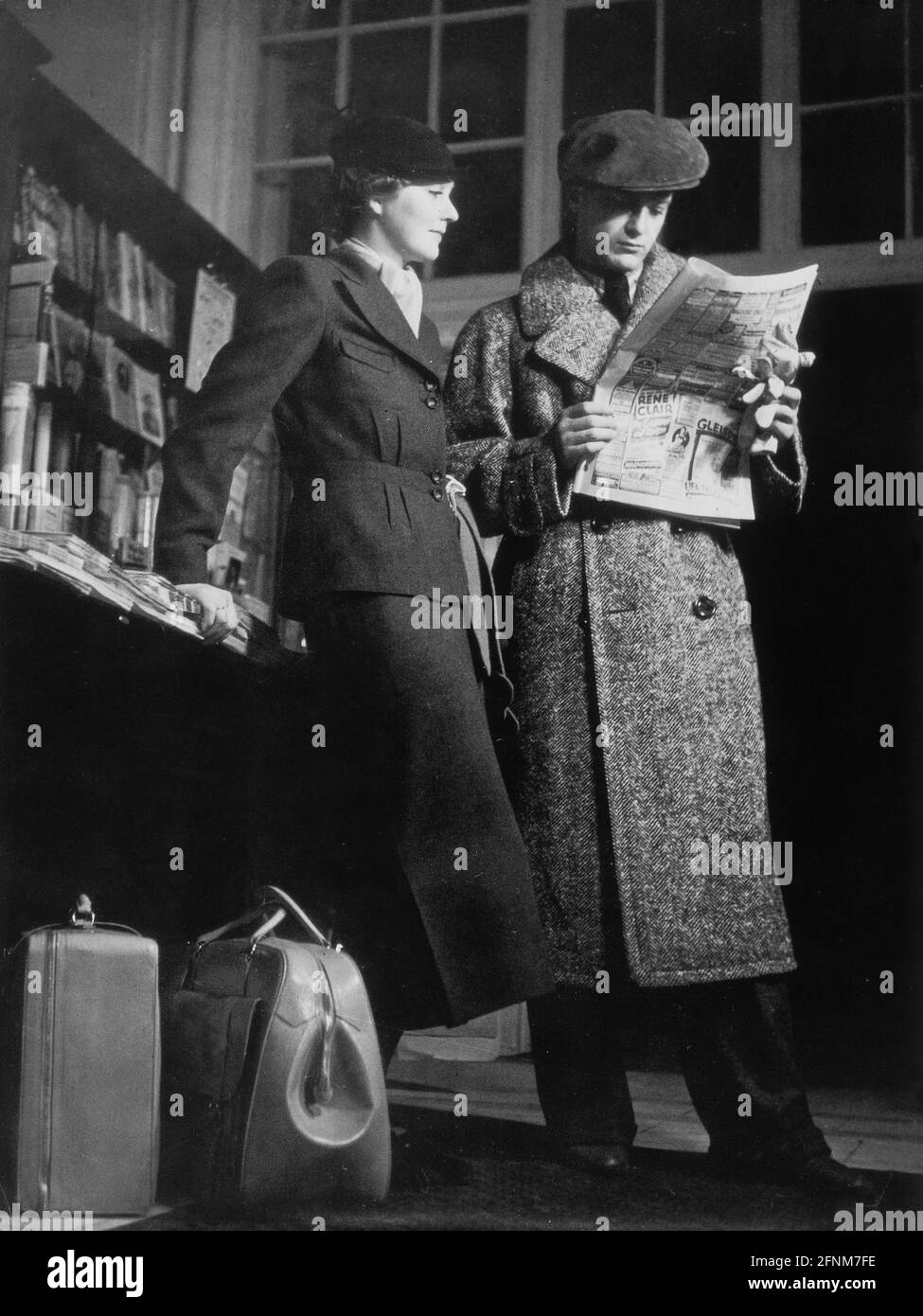 Juergens, caglid, 13.12.1915 - 18.6.1982, attore tedesco, lunghezza intera, CON IL MODELLO, INFORMAZIONI-DI-AUTORIZZAZIONE-DIRITTI-AGGIUNTIVI-NON-DISPONIBILI Foto Stock