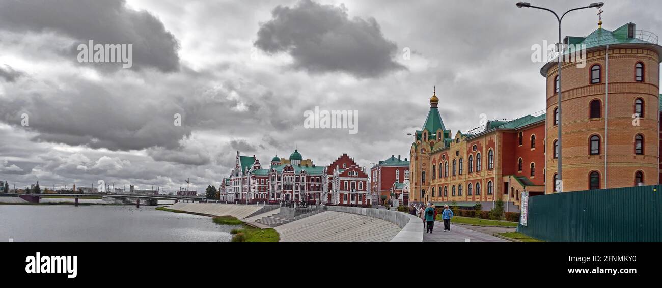 Russia; .Yoshkar-Ola capitale della Repubblica di Mari El Olast, è meglio conosciuto per il suo centro "storico", costruito negli anni 2000 in un incredibilmente eclec Foto Stock