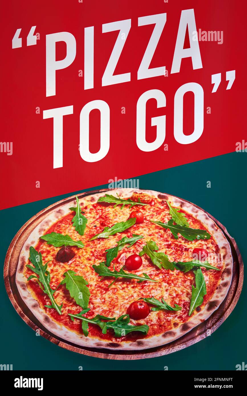 Servizio da asporto pizza to go. Poster per pizza Foto Stock