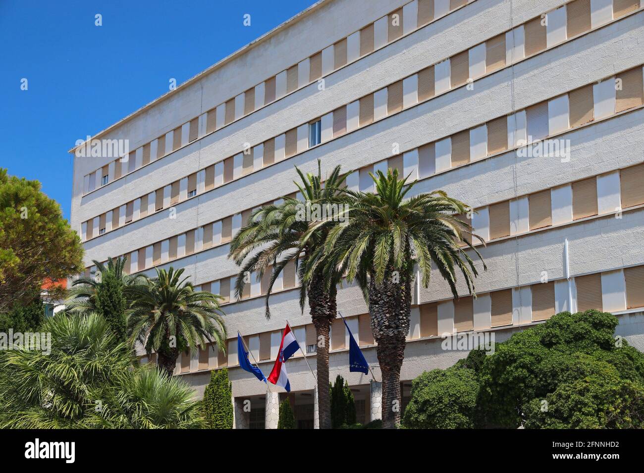 SPALATO, CROAZIA - 20 LUGLIO 2019: Edificio del municipio (Banovina) a Spalato, una delle principali città della regione dalmata della Croazia. Foto Stock