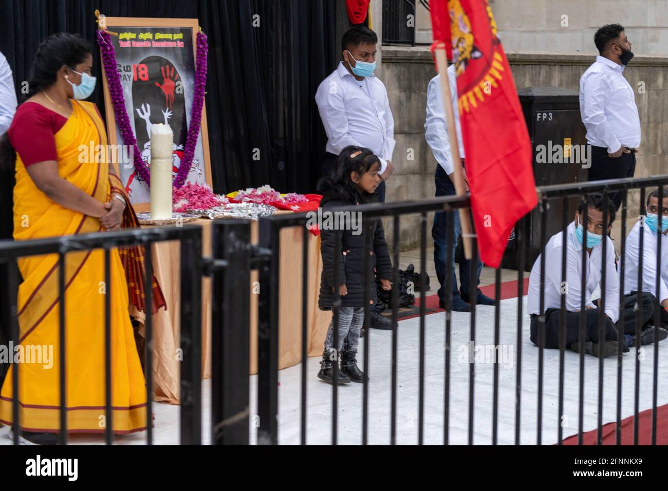 Londra 18 maggio 2021 una protesta di fronte a Downing Street, Londra contro il presunto 'genocidio Tamil' dallo stato dello Sri Lanka di Eelam Tamils Credit: Ian Davidson/Alamy Live News Foto Stock
