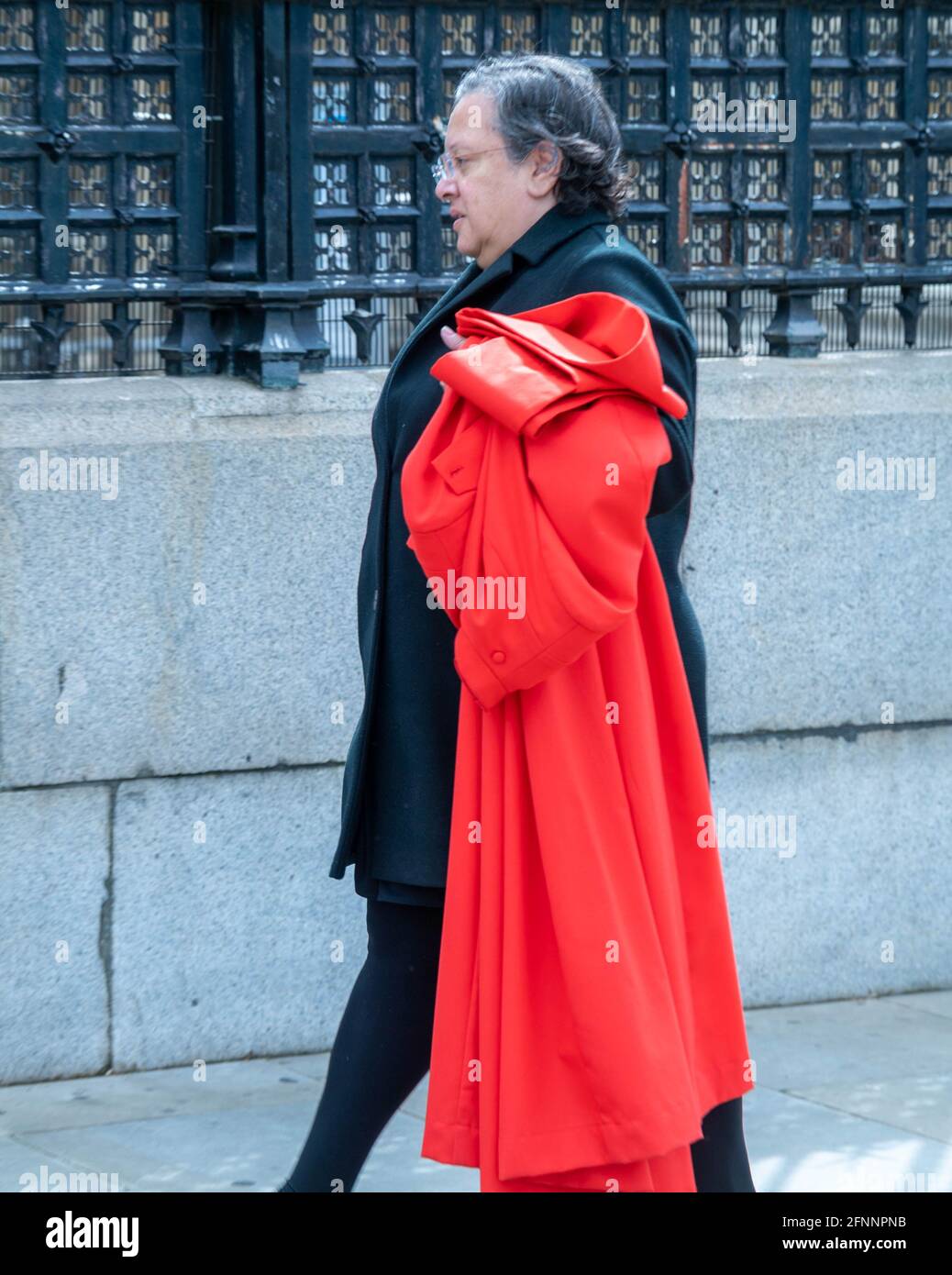 Londra UK 18 maggio 021 la Revd Patricia Hillas, l'ottantesimo cappellano del Presidente della Camera dei Comuni, arriva alla Camera dei comuni Credit: Ian Davidson/Alamy Live News Foto Stock