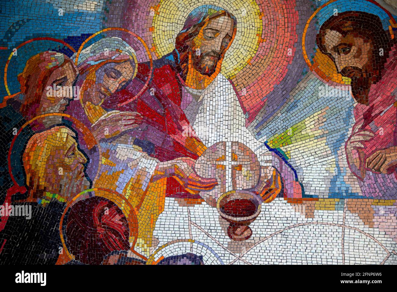 Particolare di un mosaico nel santuario cattolico di Medjugorje, Bosnia-Erzegovina: L'ultima cena Foto Stock
