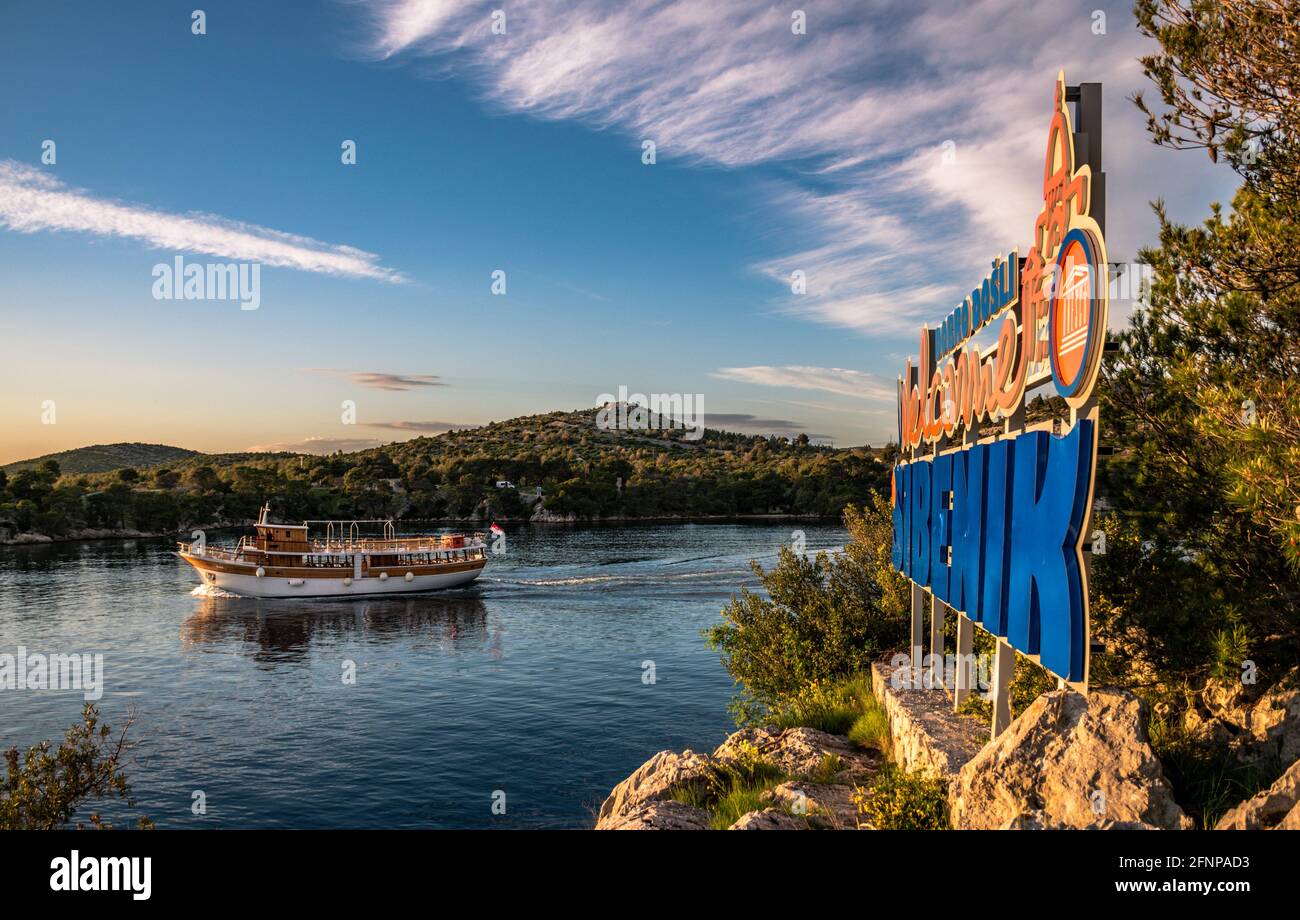 Pensione turistica di Sibenik, canale di Sibenik, Croazia Foto Stock