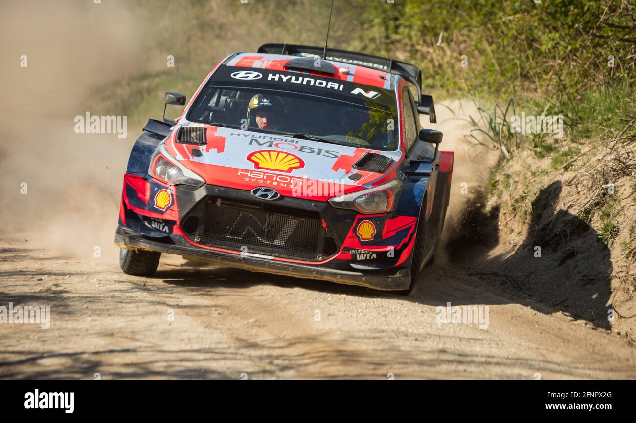 Luilhas, Portogallo - 16 aprile 2021: OTT TÄNAK (EST), Martin JÄRVEOJA (EST), HYUNDAI SHELL MOBIS WRT, HYUNDAI I20 Coupe WRC, in azione durante una giornata di test Foto Stock