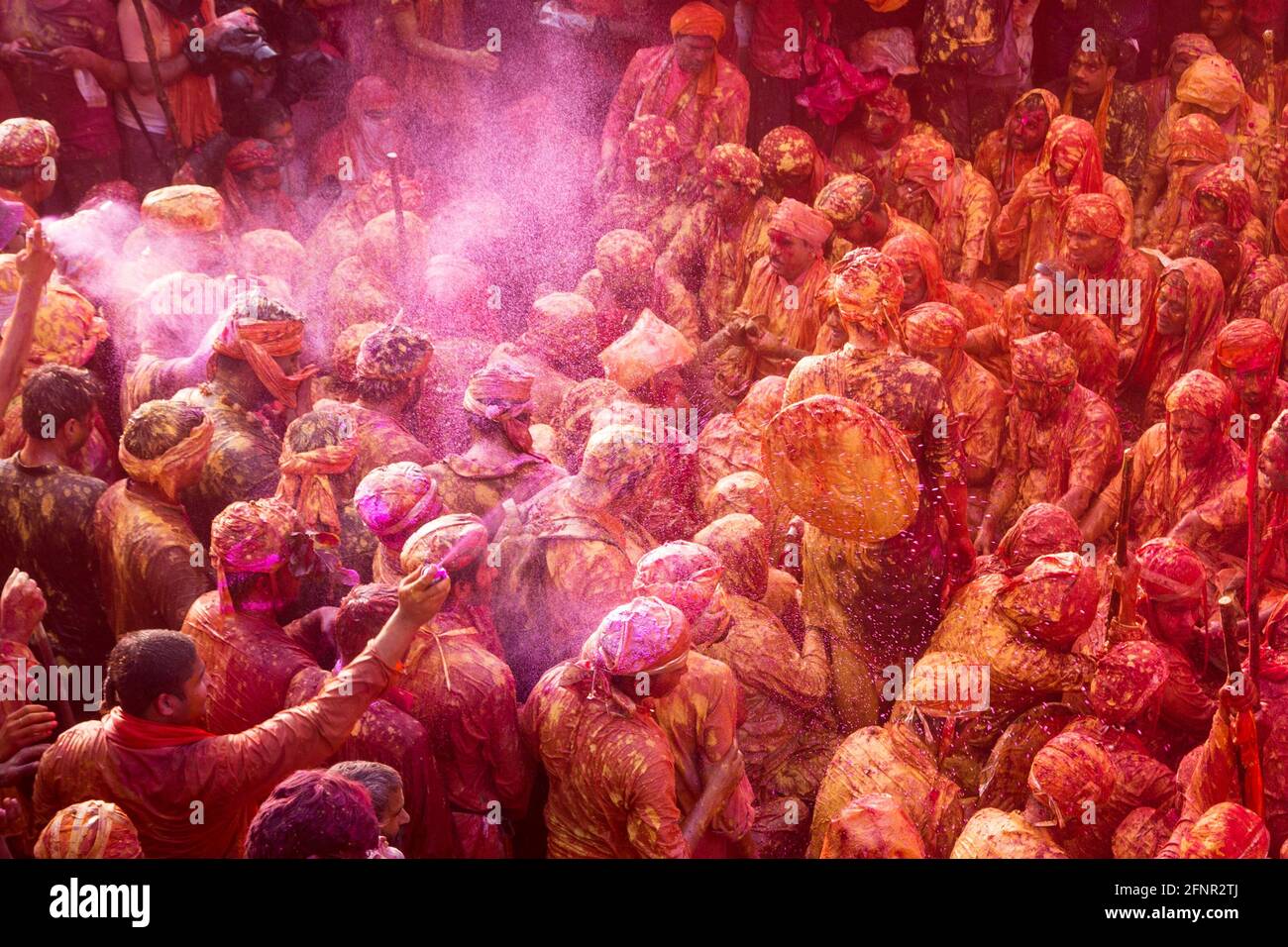 Lathmar Holi Barsana Nandgaon Vrindavan Festival dei colori in tutta l'India Foto Stock