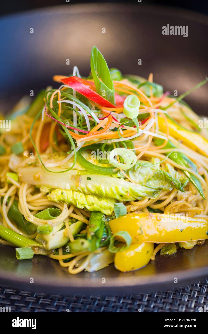 Spaghetti con le verdure Foto Stock