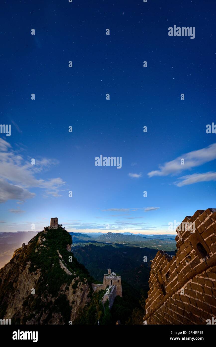 La Grande Muraglia della Cina - sezione Simitai vicino Tang Jia zhai - questo significa Tang family village, codolo è un semiscafi primo nome. Il famoso castello di alta su Foto Stock