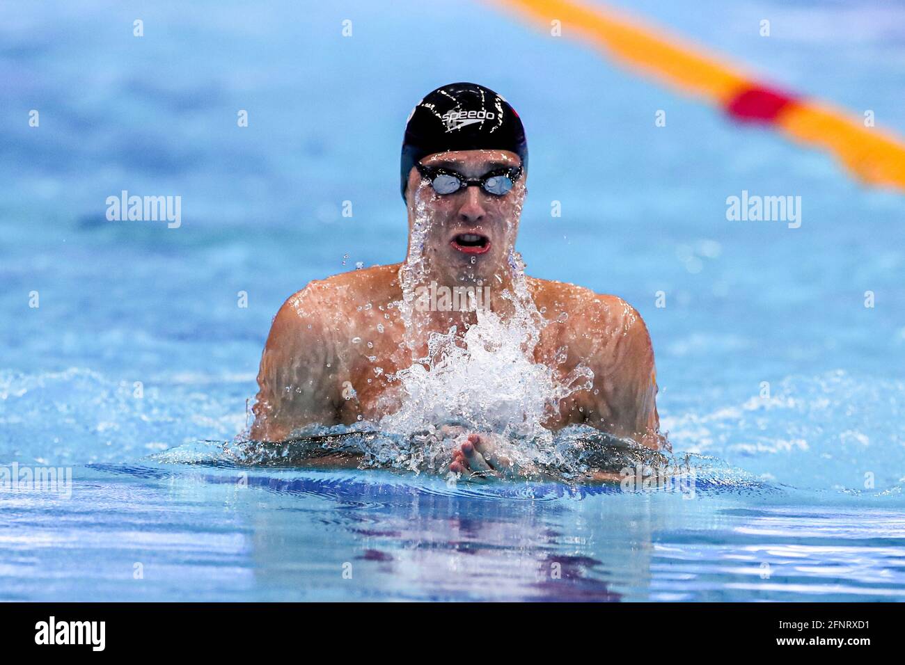 BUDAPEST, UNGHERIA - MAGGIO 17: Anton Chupkov della Russia in gara al primo colpo di sterno di 100m Men durante il LEN European Aquatics Championships Foto Stock