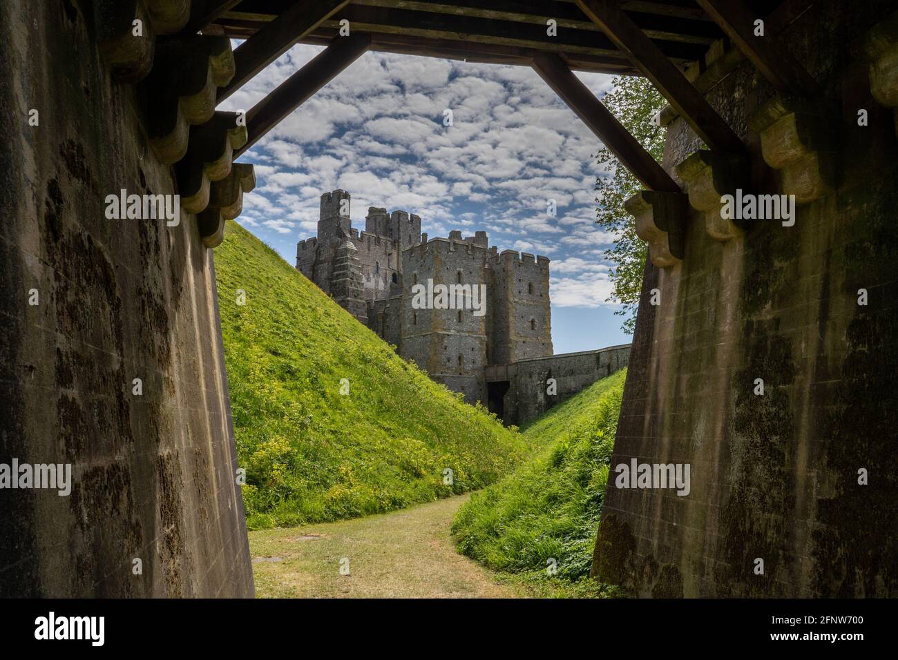 Castello di Arundel nella storica città di Arundel, Sussex occidentale, in un bel sole di primavera. Foto Stock