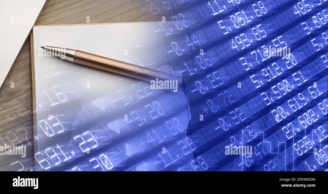 Composizione dell'elaborazione dei dati finanziari e notebook con penna attivata sfondo blu Foto Stock