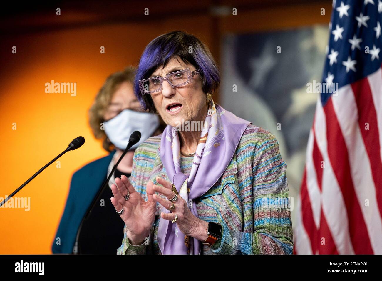 Washington, DC, Stati Uniti. 19 maggio 2021. 19 maggio 2021 - Washington, DC, Stati Uniti: Rappresentante degli Stati Uniti ROSA DELURO (D-CT) che parla della Commissione del 6 gennaio e dei finanziamenti per la sicurezza di emergenza. Credit: Michael Brochstein/ZUMA Wire/Alamy Live News Foto Stock