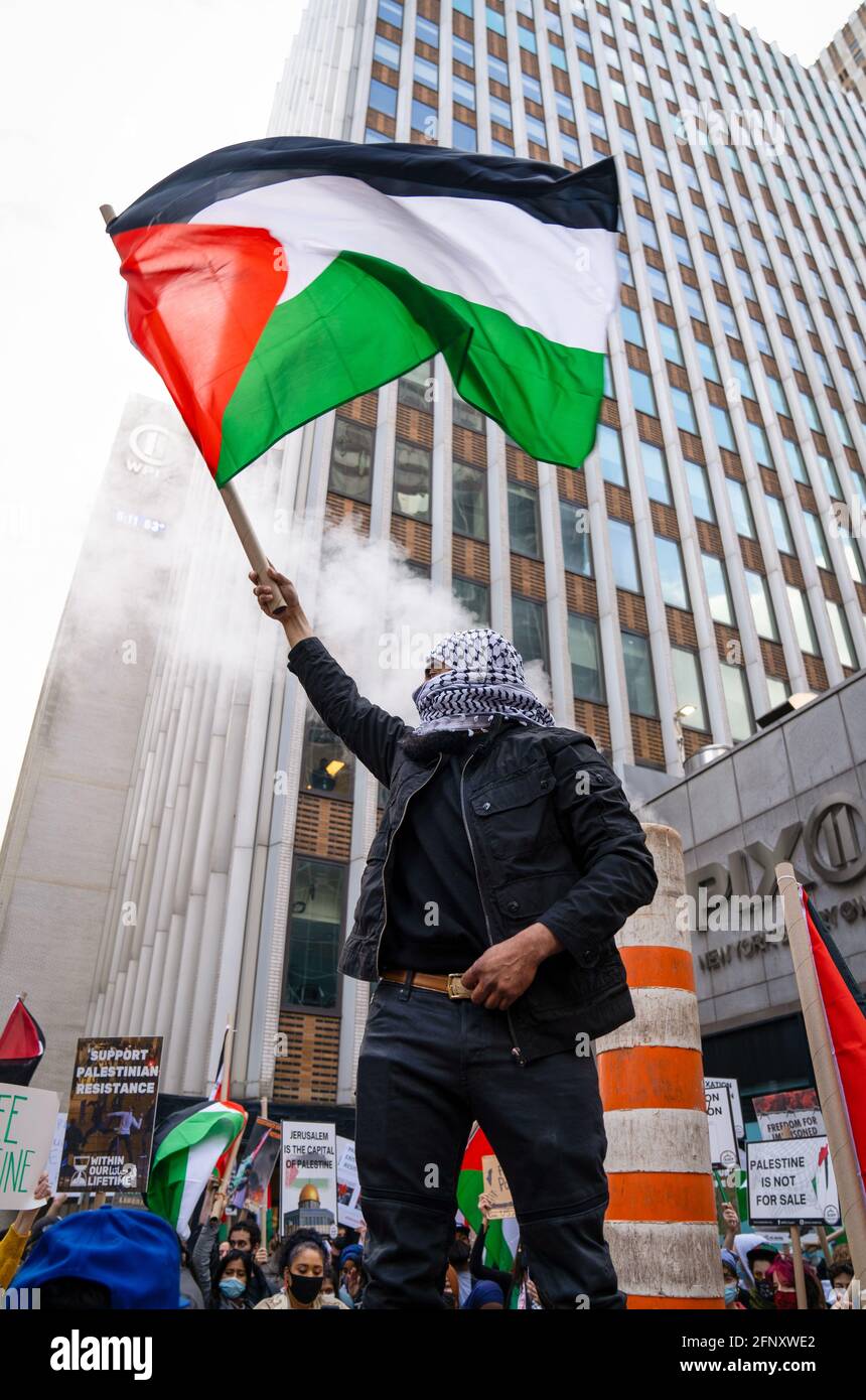 Palestine rally per Gaza. marcia palestinese alla luce dei recenti avvenimenti in corso tra la Gaza. 5/15/21 Bay Ridge Brooklyn, New York. Foto Stock