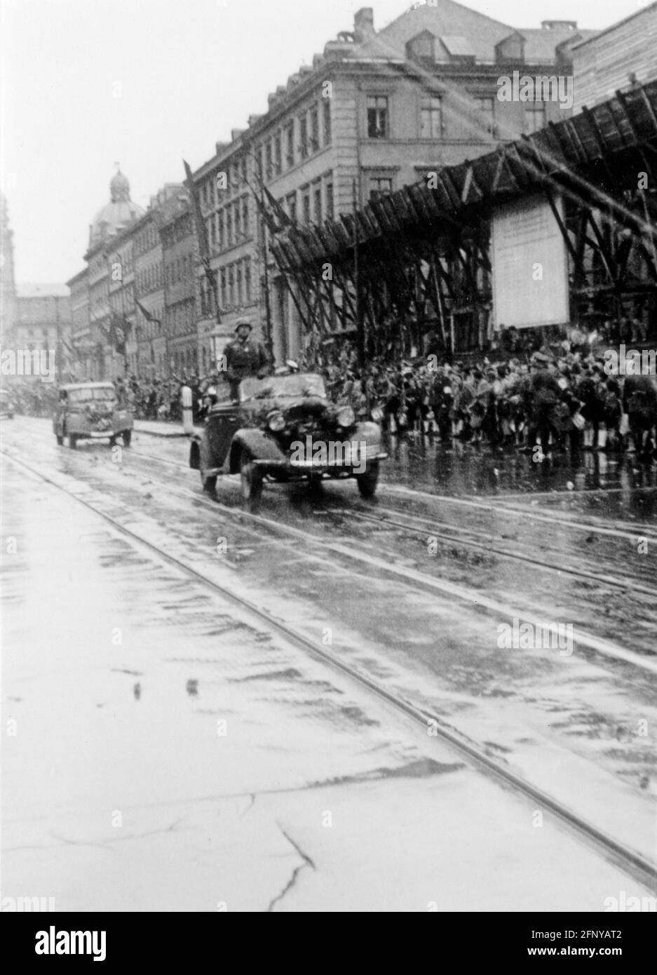 Eventi, seconda guerra mondiale / seconda guerra mondiale, Germania, celebrazione della vittoria dopo la Battaglia di Francia, sfilata della Wehrmacht a Monaco, ESCLUSIVAMENTE EDITORIALE-USO Foto Stock