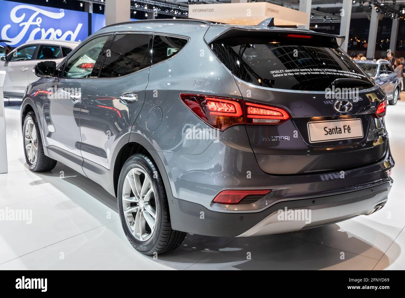 L'auto Hyundai Santa Fe è presentata al Salone dell'Autosalon di Bruxelles. Belgio - 19 gennaio 2017 Foto Stock