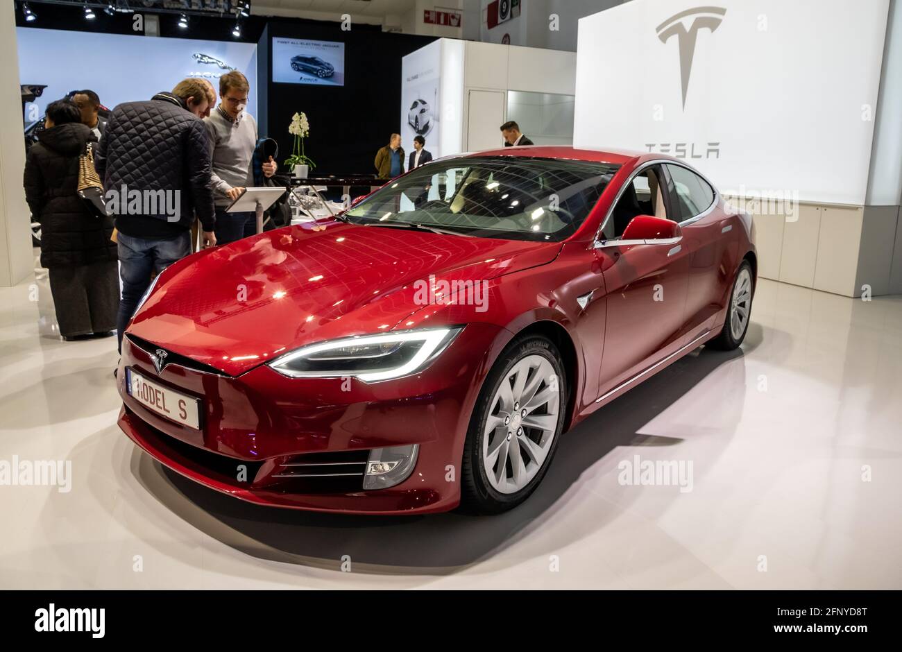 L'auto elettrica Tesla Model S è presentata al salone automobilistico Autosalon di Bruxelles Expo. Belgio - 19 gennaio 2017 Foto Stock