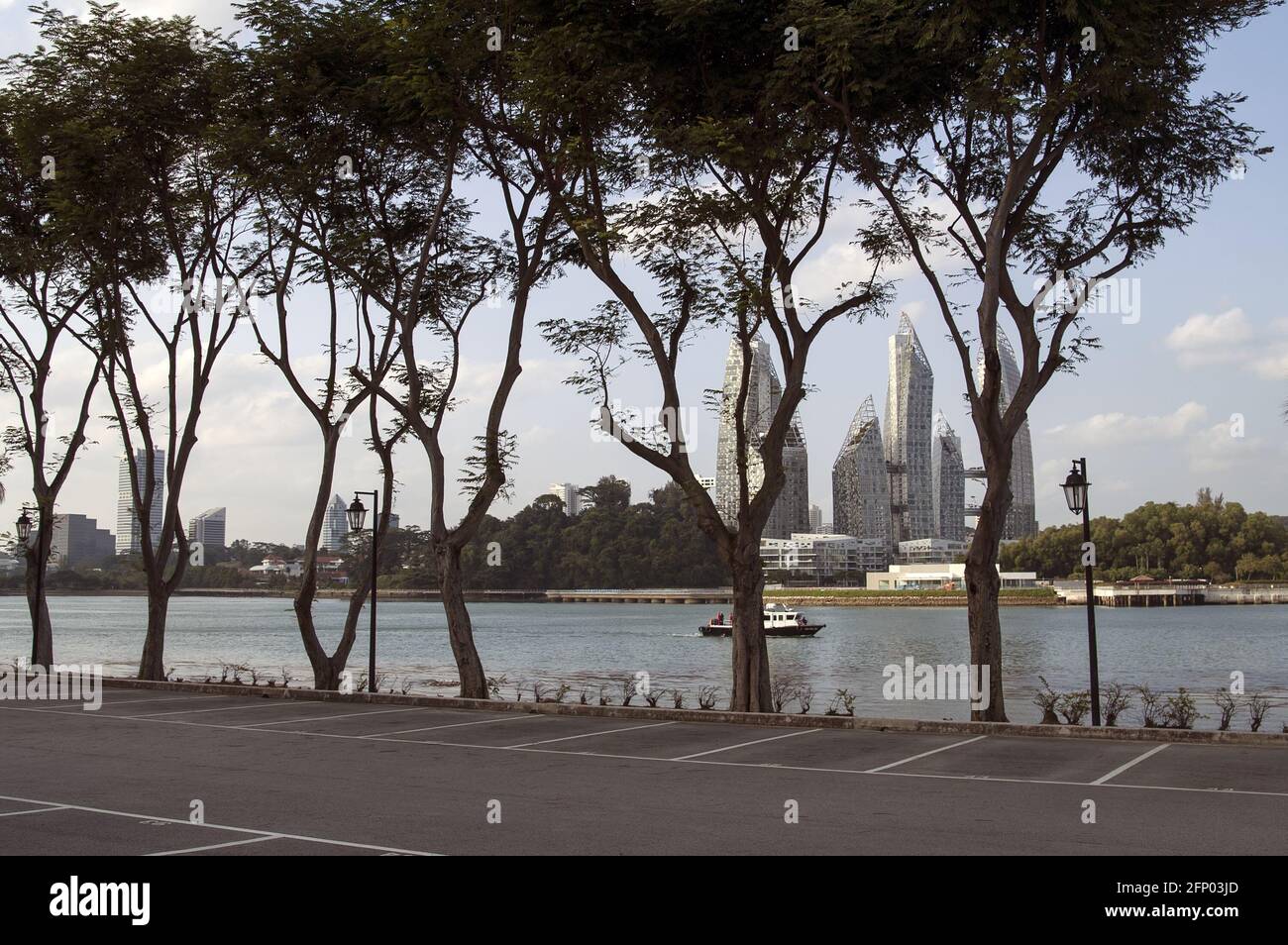 Singapore, Singapur, Asia, Asien; riflessioni a Keppel Bay dal lato di Sentosa; riflessioni a Keppel Bay von der Sentosa Seite; 從聖淘沙一側看吉寶灣的倒影 Foto Stock