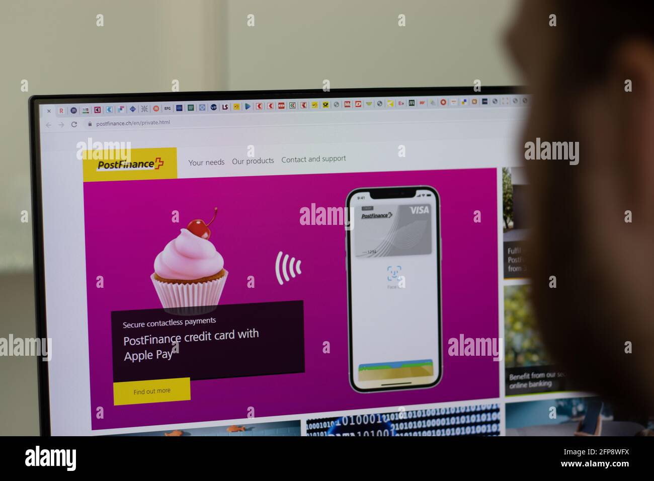 New York, USA - 1° maggio 2021: Sito web della PostFinance su schermo, Editoriale illustrativo Foto Stock