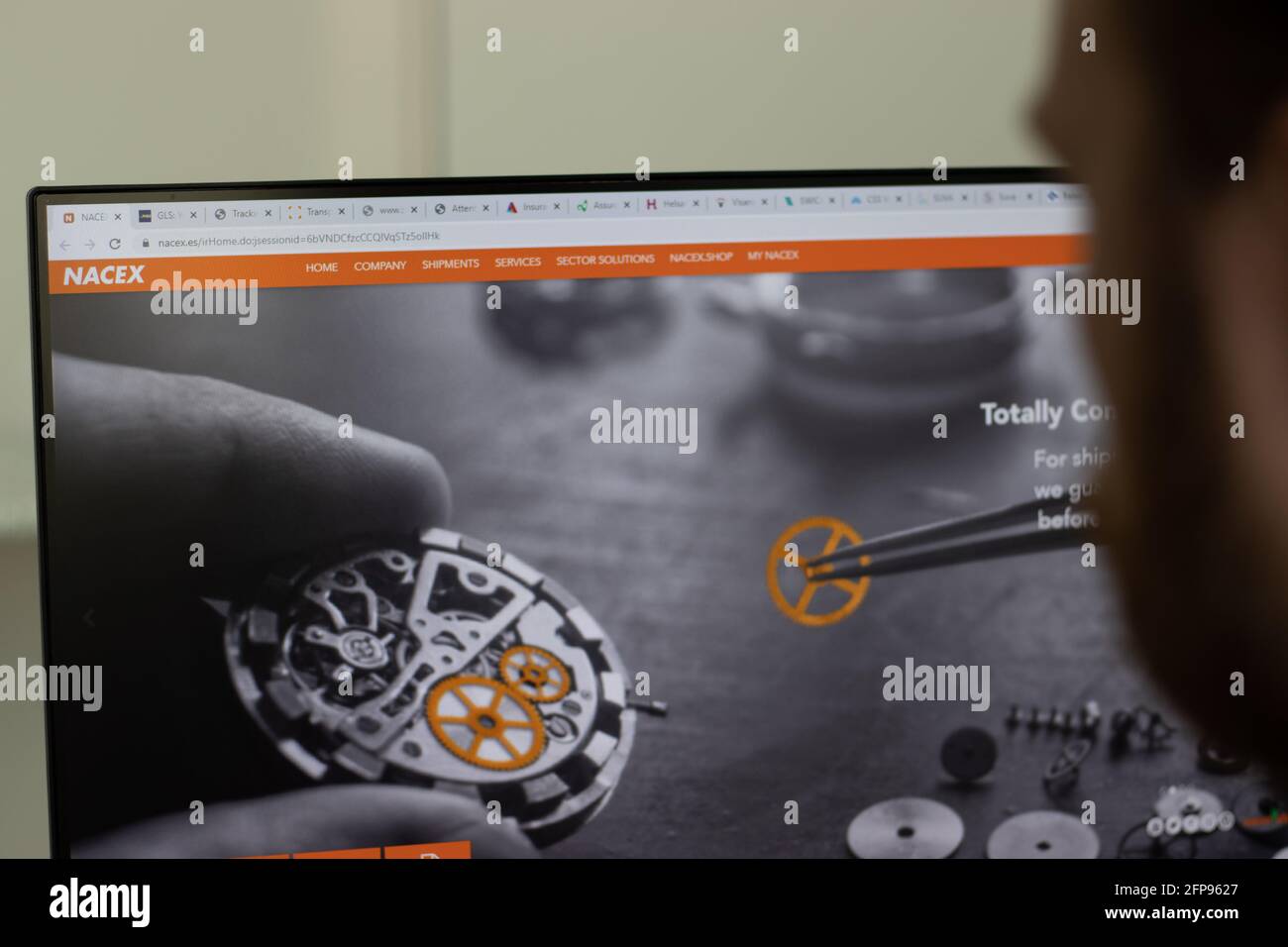 New York, USA - 1 maggio 2021: Sito web della società NACEX su schermo, Editoriale illustrativo Foto Stock