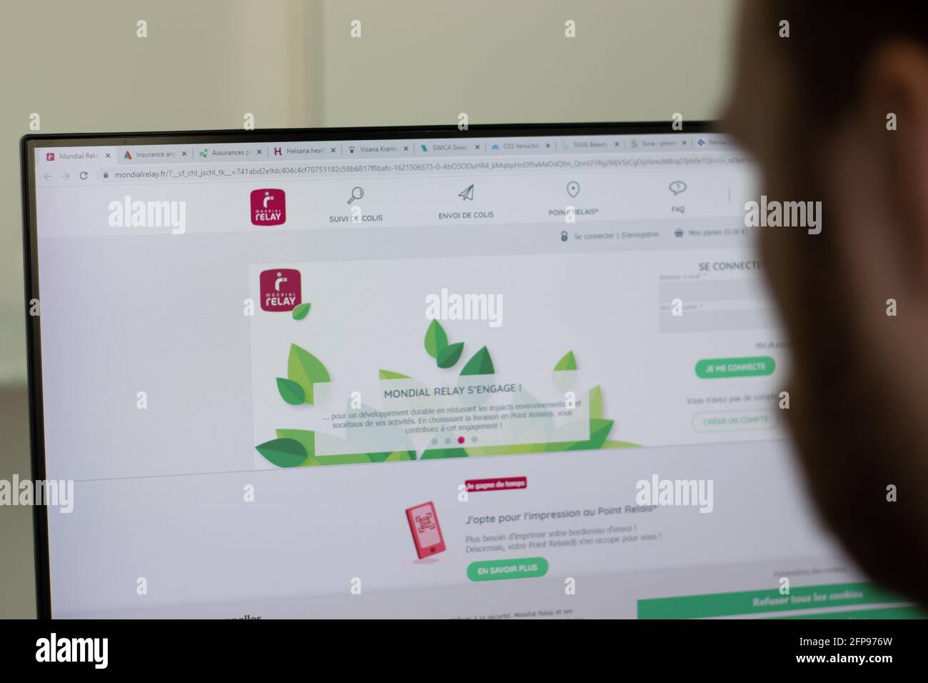 New York, USA - 1 Maggio 2021: Sito web della Mondial Relay Company su schermo, Editoriale illustrativo Foto Stock