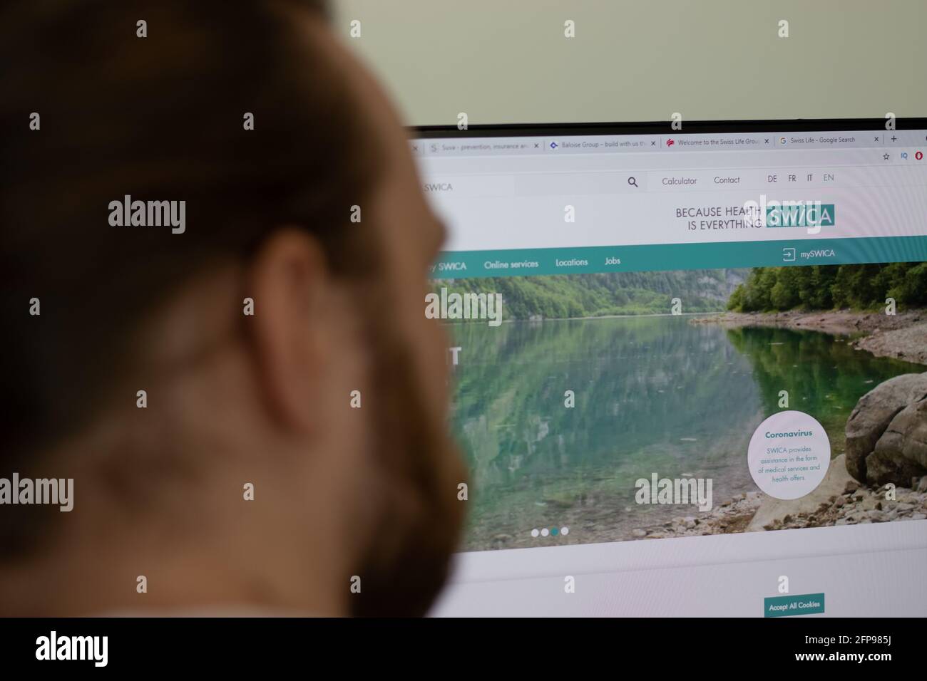 New York, USA - 1 maggio 2021: Sito web della SWICA sullo schermo, Editoriale illustrativo Foto Stock