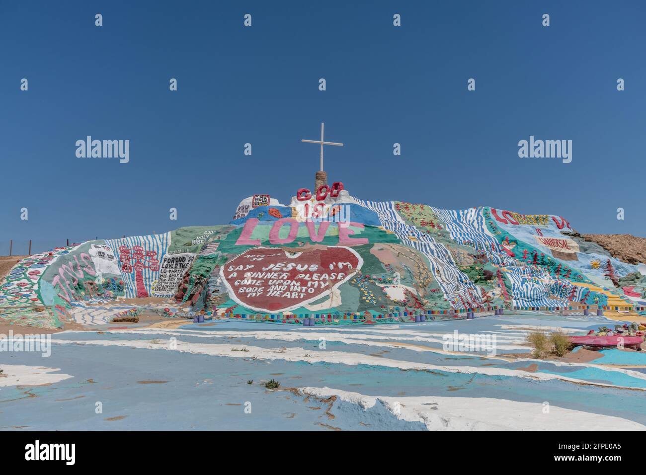 Scenic Salvation Mountain vista, East Jesus, California del Sud Foto Stock
