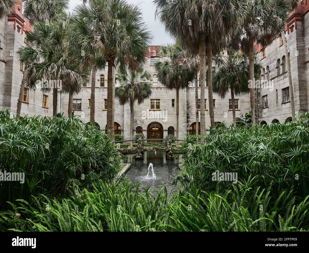 Lightner Museum e Alcazar Hotel giardino d'ingresso e terreni a St Augustine, Florida, Stati Uniti. Foto Stock