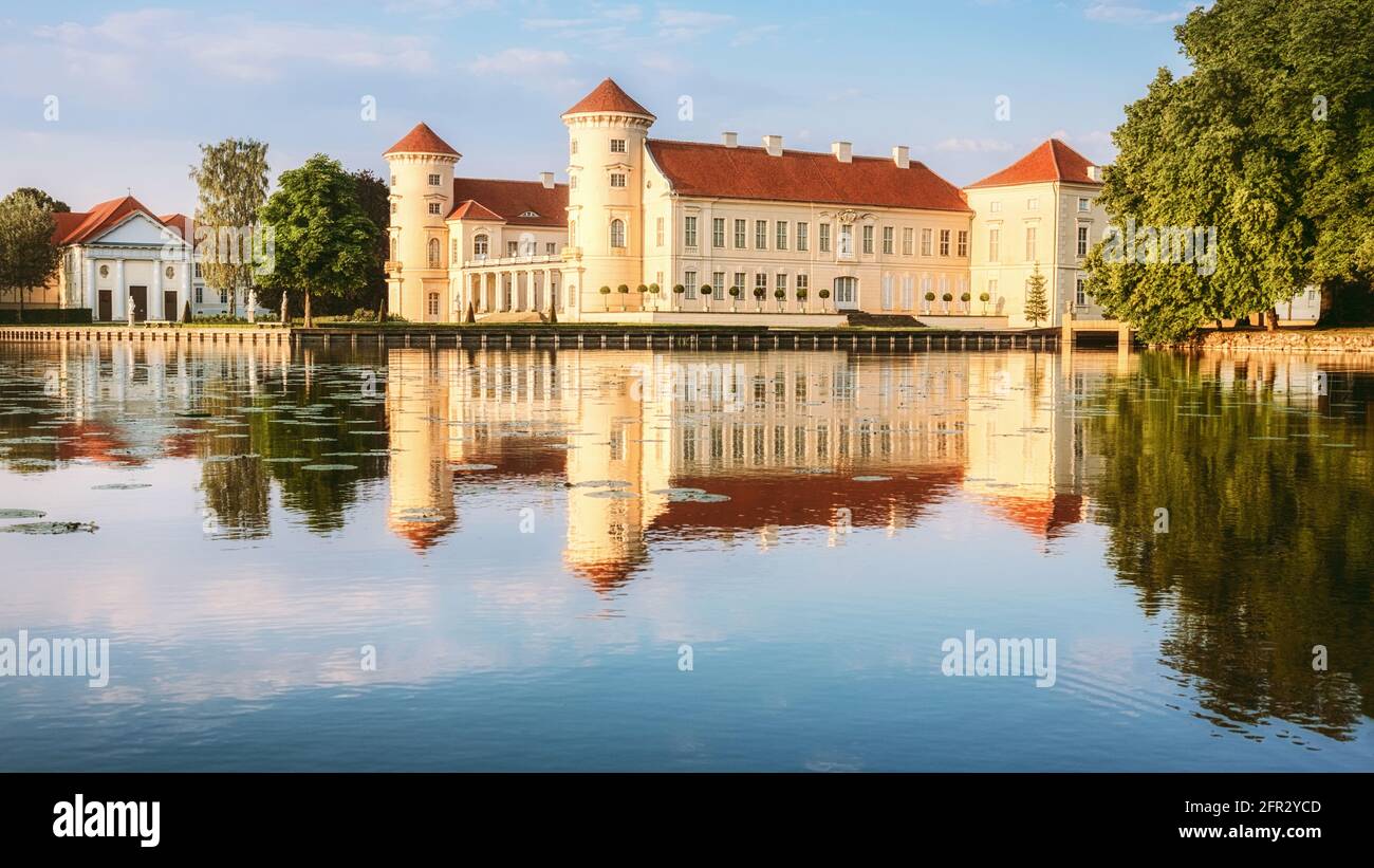 Castello di Rheinsberg a Ostprimitz-Ruppin, Germania nord-orientale Foto Stock