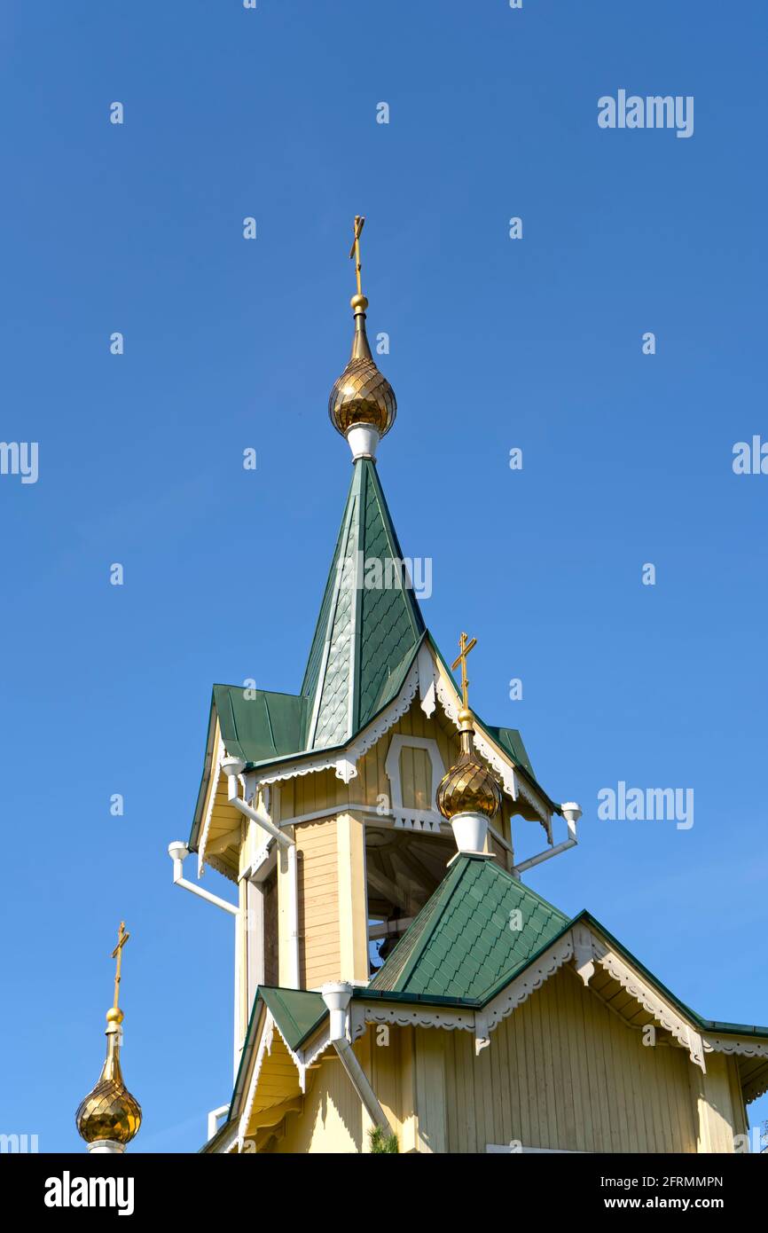 Paesaggio con vista sulla chiesa di San Nicola. Slyudyanka, regione di Irkutsk Foto Stock