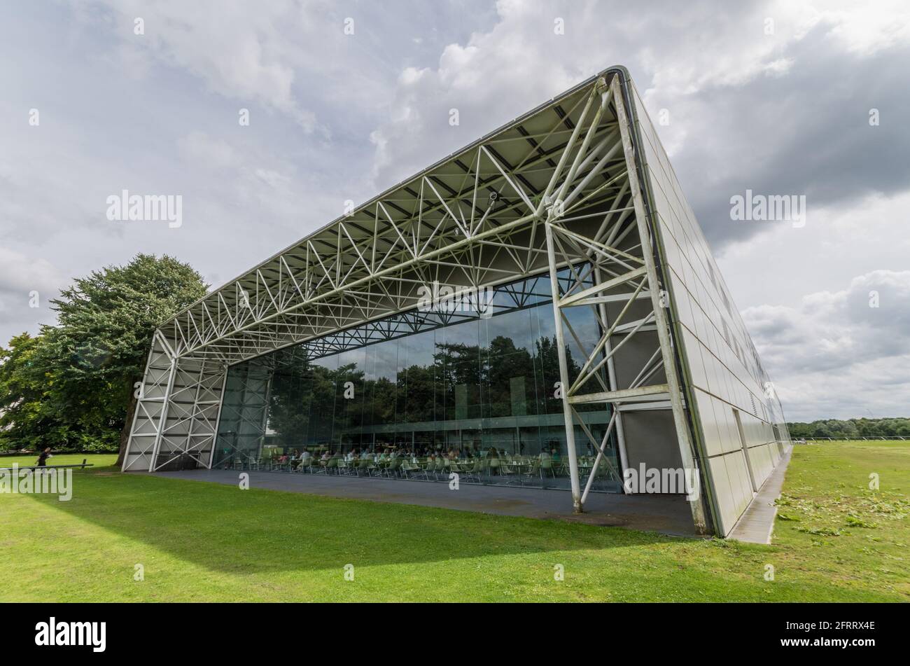 Sainsbury Centre for Visual Arts, una galleria d'arte e un museo, nel campus dell'Università di East Anglia, Norwich, Regno Unito Foto Stock