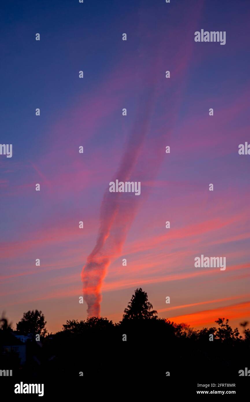 Nuvole al tramonto Gravesend kent Foto Stock
