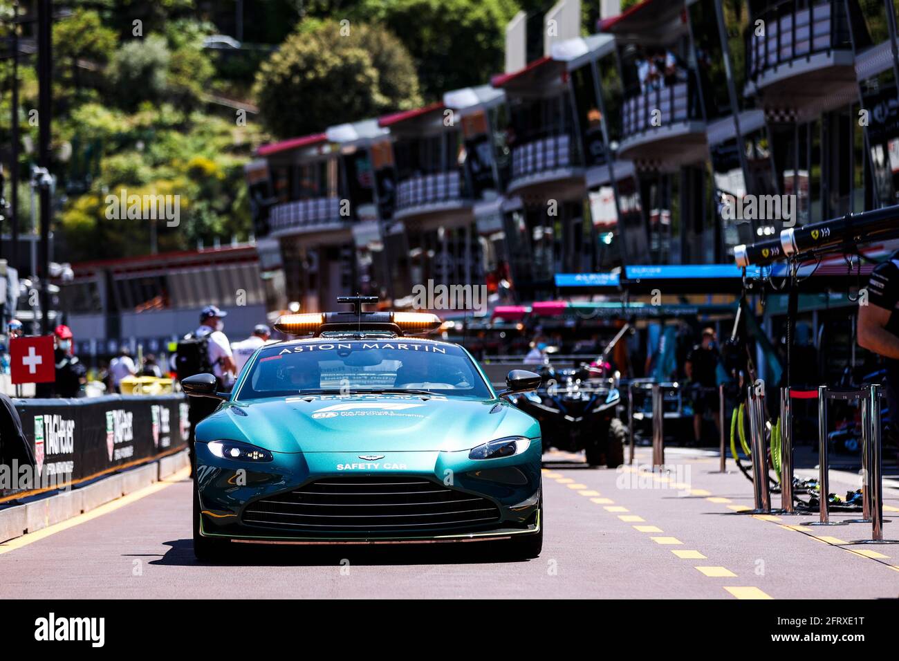 F1 Safety Car, Aston Martin Vantage, Gran Premio di F1 di Monaco al circuito di Monaco il 19 maggio 2021 a Monte-Carlo, Monaco. (Foto di HOCH ZWEI) Foto Stock