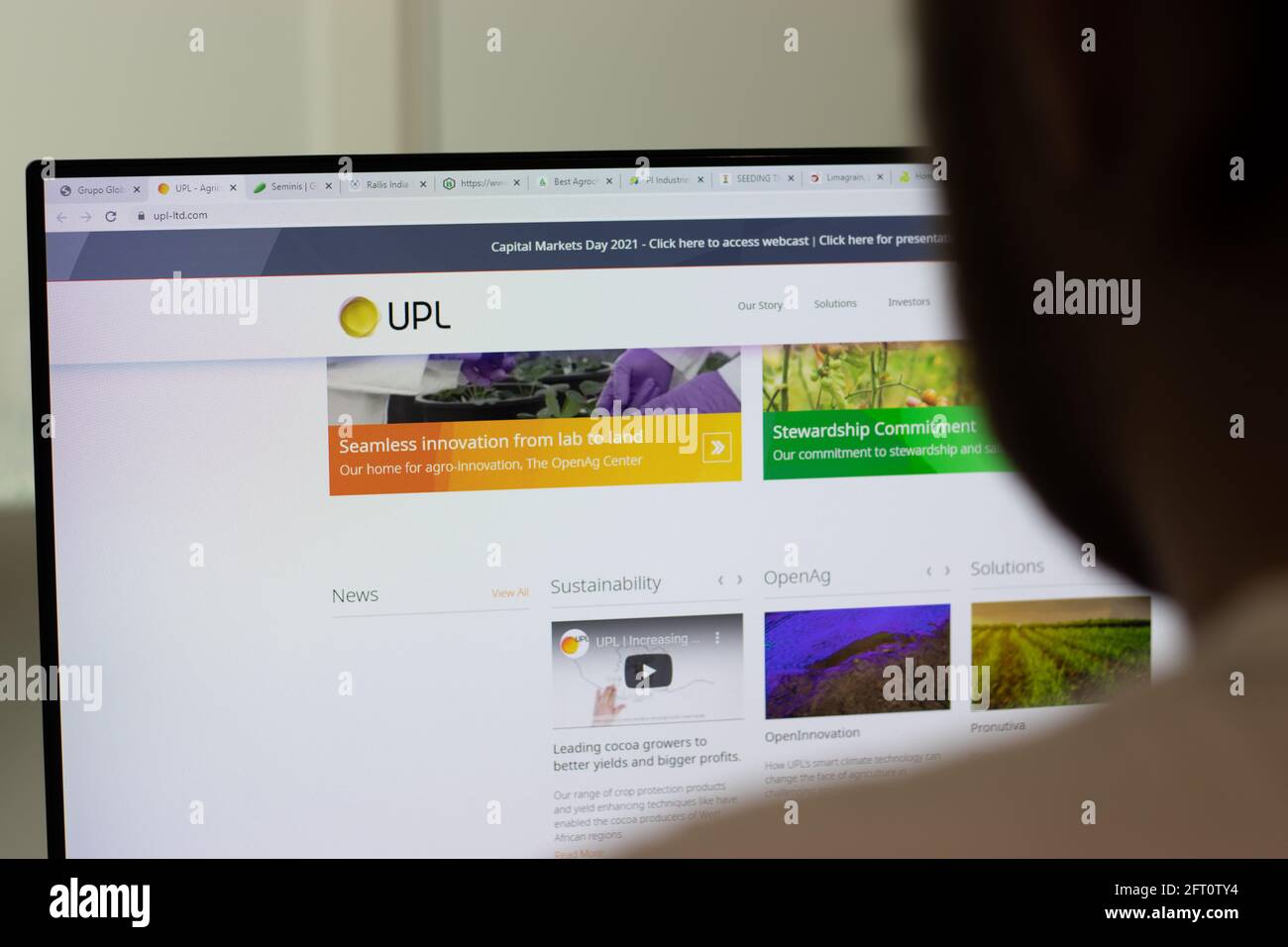 New York, USA - 1 maggio 2021: UP United Phosphorus Company website on screen, illustrative Editorial Foto Stock